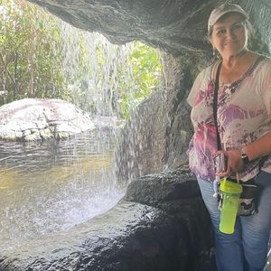 Meet your Posher, Debbie